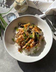 One-Pan Sticky Sesame Chicken & Zucchini - Sammy Montgoms